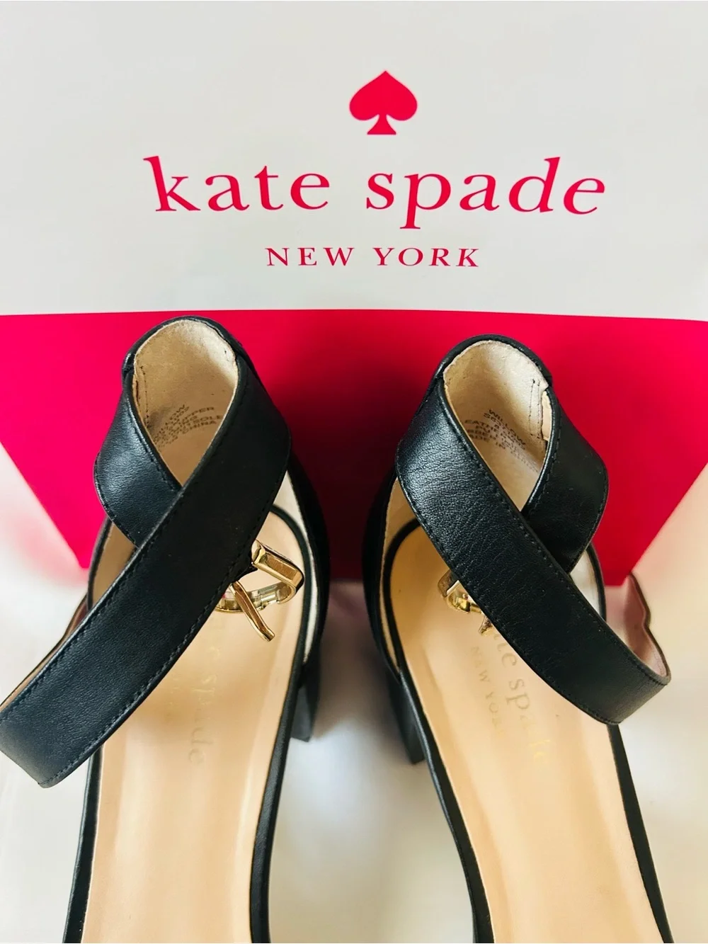 ♠️ Kate Spade ♠️ Black Willow Scalloped Laser-Cut Ankle-Strap Sandals (NWOT)